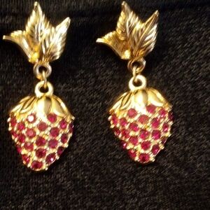 AVON Strawberry Drop Earrings (Pierced)  (Vintage AVON 1995)